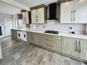 Kitchen- click for photo gallery